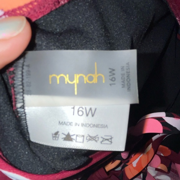 Mynah NWT Peplum Floral Swim Top - Size 16W - Picture 6 of 8